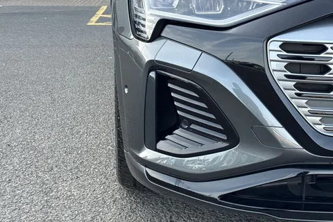 PY24HJN Audi Q8 e-tron 50 S line Sportback Auto quattro 5dr 95kWh (11kW Charger) Thumbnail #26