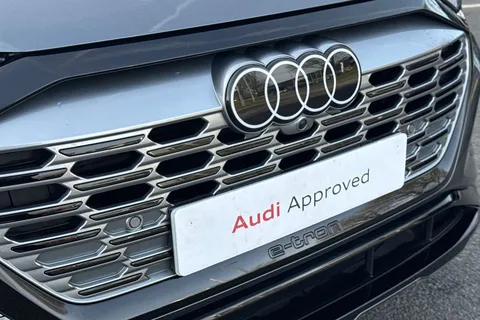 PY24HJN Audi Q8 e-tron 50 S line Sportback Auto quattro 5dr 95kWh (11kW Charger) Thumbnail #27