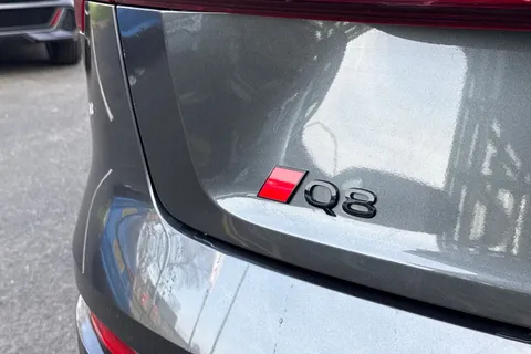 PY24HJN Audi Q8 e-tron 50 S line Sportback Auto quattro 5dr 95kWh (11kW Charger) Thumbnail #32