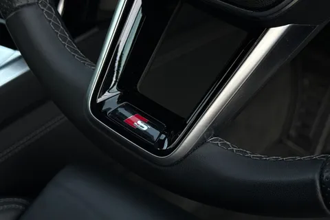 PY24HJN Audi Q8 e-tron 50 S line Sportback Auto quattro 5dr 95kWh (11kW Charger) Thumbnail #44