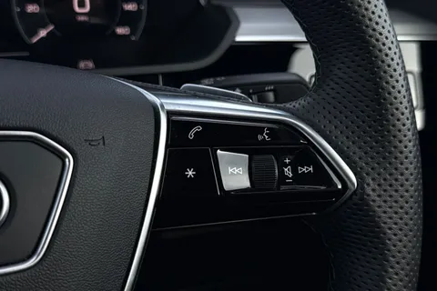 PY24HJN Audi Q8 e-tron 50 S line Sportback Auto quattro 5dr 95kWh (11kW Charger) Thumbnail #51