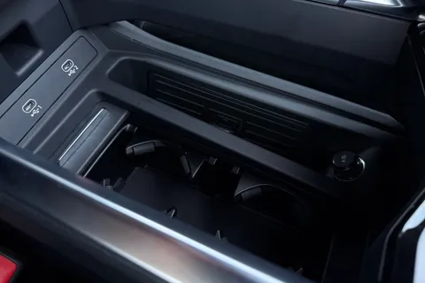 PY24HJN Audi Q8 e-tron 50 S line Sportback Auto quattro 5dr 95kWh (11kW Charger) Thumbnail #58