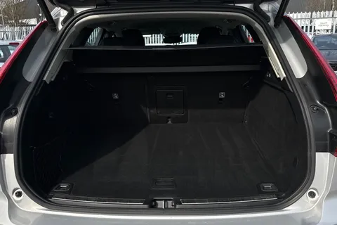 PG73GOA Volvo Xc60 2.0 B5 MHEV Plus Auto AWD Euro 6 (s/s) 5dr Thumbnail #7