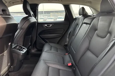 PG73GOA Volvo Xc60 2.0 B5 MHEV Plus Auto AWD Euro 6 (s/s) 5dr Thumbnail #19