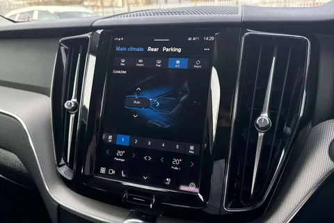 PG73GOA Volvo Xc60 2.0 B5 MHEV Plus Auto AWD Euro 6 (s/s) 5dr Thumbnail #22