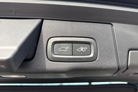 PG73GOA Volvo Xc60 2.0 B5 MHEV Plus Auto AWD Euro 6 (s/s) 5dr Thumbnail #29