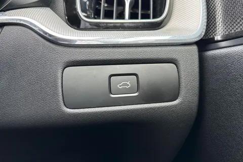 PG73GOA Volvo Xc60 2.0 B5 MHEV Plus Auto AWD Euro 6 (s/s) 5dr Thumbnail #35