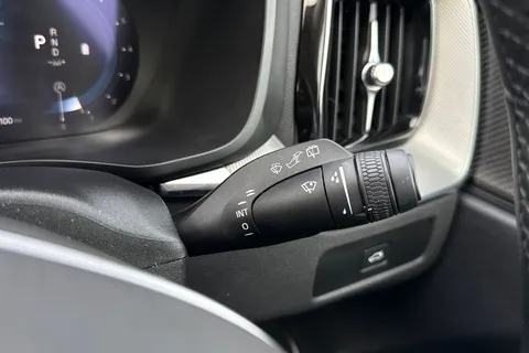 PG73GOA Volvo Xc60 2.0 B5 MHEV Plus Auto AWD Euro 6 (s/s) 5dr Thumbnail #39