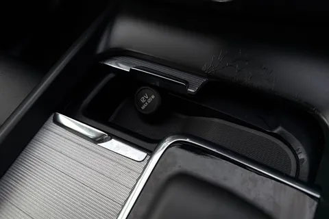 PG73GOA Volvo Xc60 2.0 B5 MHEV Plus Auto AWD Euro 6 (s/s) 5dr Thumbnail #46