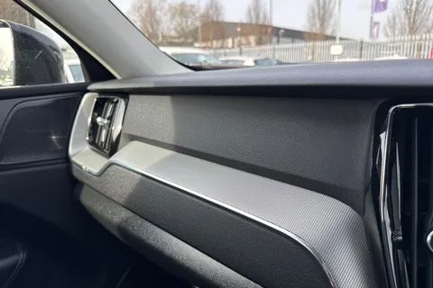 PG73GOA Volvo Xc60 2.0 B5 MHEV Plus Auto AWD Euro 6 (s/s) 5dr Thumbnail #49