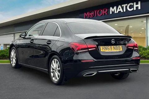 HN69NBB Mercedes-Benz A Class 1.3 A200 Sport (Executive) 7G-DCT Euro 6 (s/s) 4dr Thumbnail #3