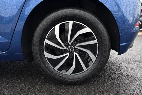 ML22JUE Volkswagen Polo 1.0 TSI Life 5dr DSG **PARKING SENSORS** Thumbnail #10