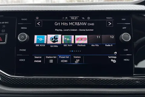 ML22JUE Volkswagen Polo 1.0 TSI Life 5dr DSG **PARKING SENSORS** Thumbnail #39