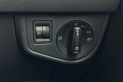 ML22JUE Volkswagen Polo 1.0 TSI Life 5dr DSG **PARKING SENSORS** Thumbnail #43