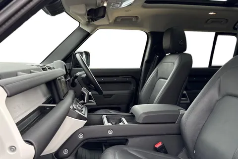 DN73RZO Land Rover Defender 110 3.0 D250 XS Edition 5dr Thumbnail #4