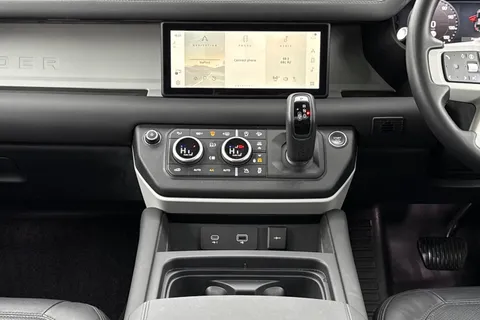 DN73RZO Land Rover Defender 110 3.0 D250 XS Edition 5dr Thumbnail #16