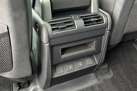 DN73RZO Land Rover Defender 110 3.0 D250 XS Edition 5dr Thumbnail #20