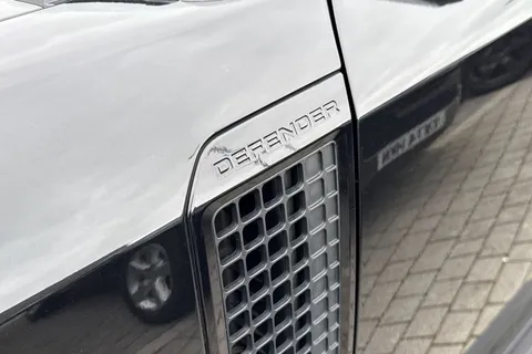 DN73RZO Land Rover Defender 110 3.0 D250 XS Edition 5dr Thumbnail #32