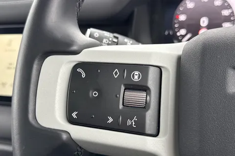 DN73RZO Land Rover Defender 110 3.0 D250 XS Edition 5dr Thumbnail #48