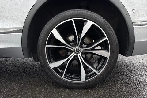YG71XGE Volkswagen Tiguan Allspace 2.0 TSI 4Motion R-Line 5dr DSG Thumbnail #12