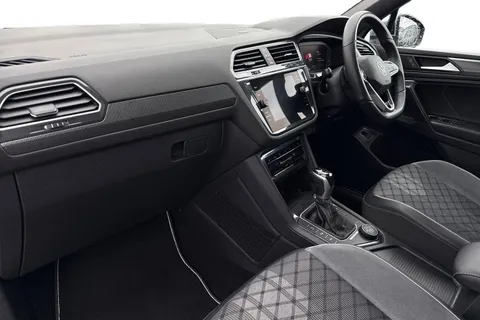 YG71XGE Volkswagen Tiguan Allspace 2.0 TSI 4Motion R-Line 5dr DSG Thumbnail #16