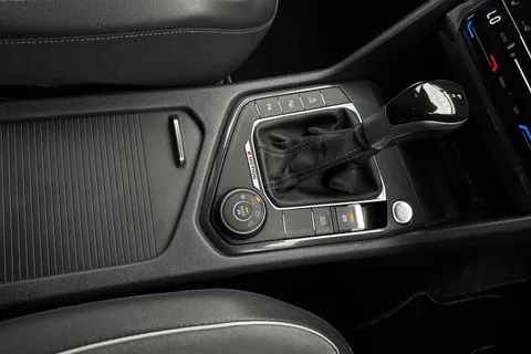 YG71XGE Volkswagen Tiguan Allspace 2.0 TSI 4Motion R-Line 5dr DSG Thumbnail #24