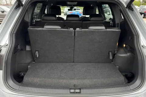 YG71XGE Volkswagen Tiguan Allspace 2.0 TSI 4Motion R-Line 5dr DSG Thumbnail #31