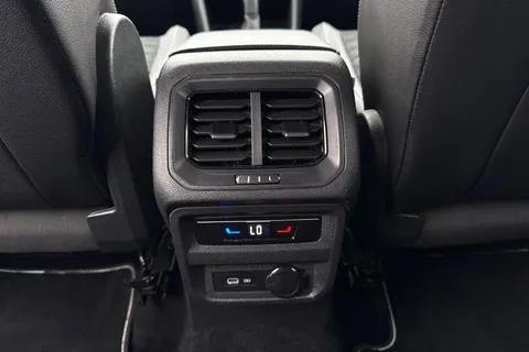 YG71XGE Volkswagen Tiguan Allspace 2.0 TSI 4Motion R-Line 5dr DSG Thumbnail #34