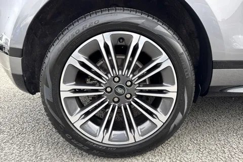 13 of 60 for Land Rover Range Rover Evoque 2.0 D200 MHEV Dynamic SE Auto 4WD Euro 6 (s/s) 5dr