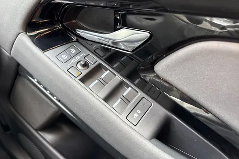 21 of 60 for Land Rover Range Rover Evoque 2.0 D200 MHEV Dynamic SE Auto 4WD Euro 6 (s/s) 5dr