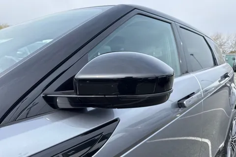 32 of 60 for Land Rover Range Rover Evoque 2.0 D200 MHEV Dynamic SE Auto 4WD Euro 6 (s/s) 5dr