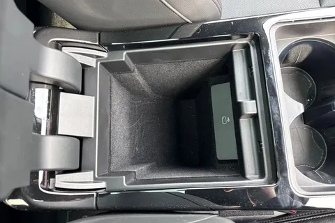 44 of 60 for Land Rover Range Rover Evoque 2.0 D200 MHEV Dynamic SE Auto 4WD Euro 6 (s/s) 5dr