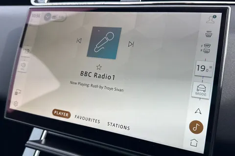 51 of 60 for Land Rover Range Rover Evoque 2.0 D200 MHEV Dynamic SE Auto 4WD Euro 6 (s/s) 5dr