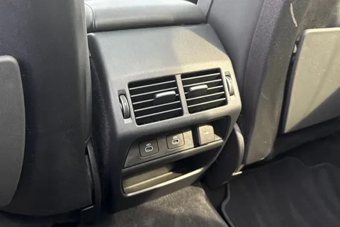 KW74HVV Land Rover Discovery Sport 2.0 D200 Dynamic HSE 5dr Thumbnail #20