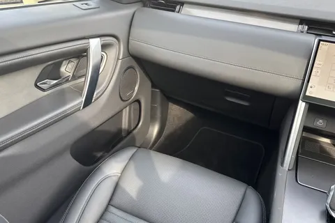 KW74HVV Land Rover Discovery Sport 2.0 D200 Dynamic HSE 5dr Thumbnail #44