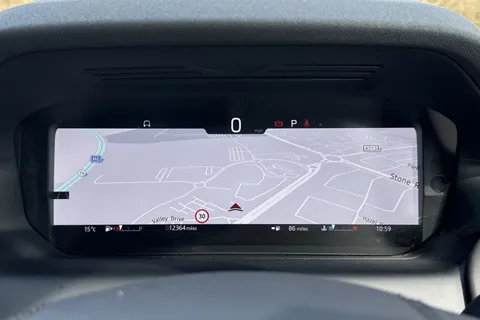 KW74HVV Land Rover Discovery Sport 2.0 D200 Dynamic HSE 5dr Thumbnail #48