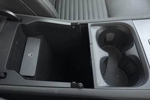 KW74HVV Land Rover Discovery Sport 2.0 D200 Dynamic HSE 5dr Thumbnail #52