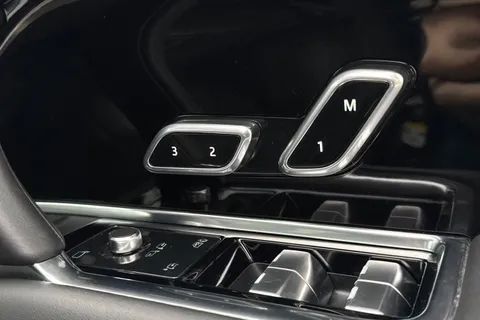 KO73RWX Land Rover Range Rover 3.0 D300 HSE 5dr Thumbnail #27