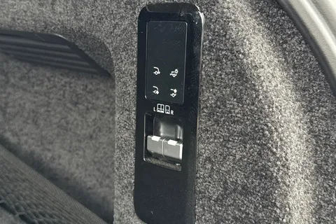 KO73RWX Land Rover Range Rover 3.0 D300 HSE 5dr Thumbnail #39