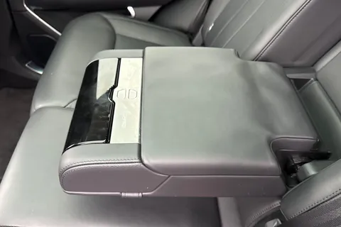 KO73RWX Land Rover Range Rover 3.0 D300 HSE 5dr Thumbnail #44