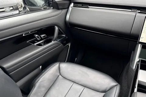 KO73RWX Land Rover Range Rover 3.0 D300 HSE 5dr Thumbnail #45