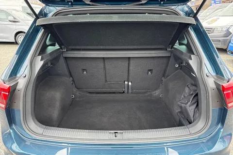 CX23PMV Volkswagen Tiguan 1.5 TSI 150 R-Line 5dr DSG ⭐Rear Camera⭐ Thumbnail #8