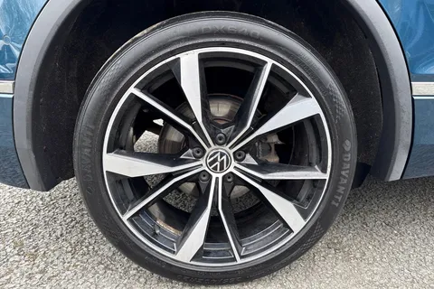 CX23PMV Volkswagen Tiguan 1.5 TSI 150 R-Line 5dr DSG ⭐Rear Camera⭐ Thumbnail #14