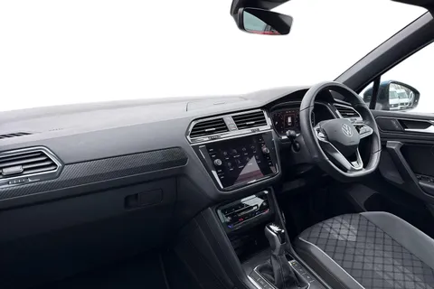 CX23PMV Volkswagen Tiguan 1.5 TSI 150 R-Line 5dr DSG ⭐Rear Camera⭐ Thumbnail #16
