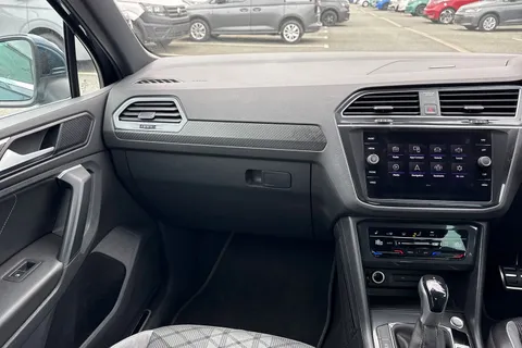 CX23PMV Volkswagen Tiguan 1.5 TSI 150 R-Line 5dr DSG ⭐Rear Camera⭐ Thumbnail #21
