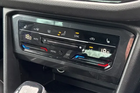 CX23PMV Volkswagen Tiguan 1.5 TSI 150 R-Line 5dr DSG ⭐Rear Camera⭐ Thumbnail #23