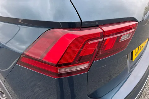 CX23PMV Volkswagen Tiguan 1.5 TSI 150 R-Line 5dr DSG ⭐Rear Camera⭐ Thumbnail #26