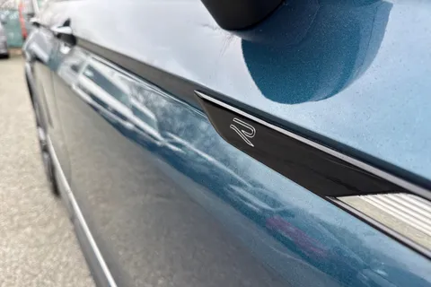 CX23PMV Volkswagen Tiguan 1.5 TSI 150 R-Line 5dr DSG ⭐Rear Camera⭐ Thumbnail #31