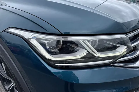 CX23PMV Volkswagen Tiguan 1.5 TSI 150 R-Line 5dr DSG ⭐Rear Camera⭐ Thumbnail #32