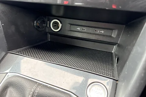 CX23PMV Volkswagen Tiguan 1.5 TSI 150 R-Line 5dr DSG ⭐Rear Camera⭐ Thumbnail #41